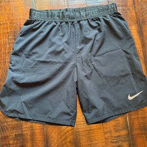 Men's Nike Black Shorts Size L